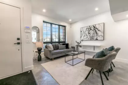 Living Room Photo of 2 1166 E 26th Avenue, Vancouver, BC