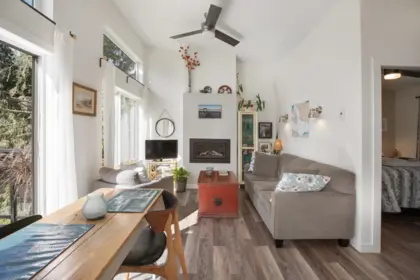 7835 Redrooffs Road, Halfmoon Bay, BC, Halfmoon Bay — Single Family Residence for sale