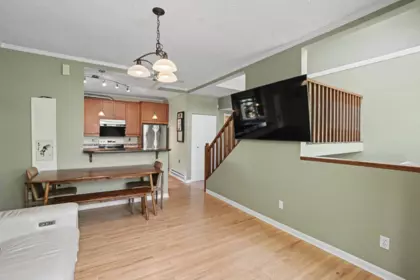 Kitchen Island Photo of 1868 W 15th Avenue, Vancouver, BC