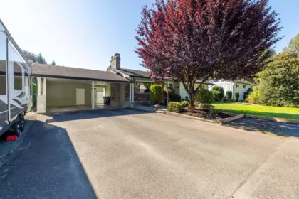 Family Room Photo of 10145 Brentwood Drive, Chilliwack, BC