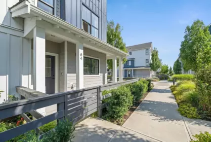 64 488 Furness Street, New Westminster, BC, New Westminster — Townhouse for sale