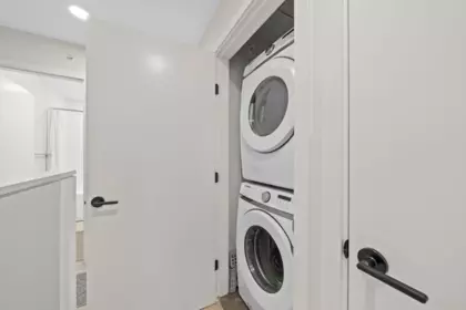 Hot Tub / Spa Photo of 64 488 Furness Street, New Westminster, BC