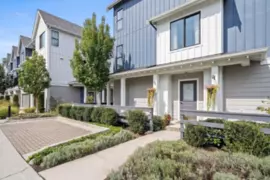 64 488 Furness Street, New Westminster, BC