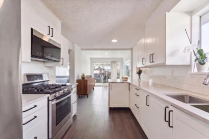 Kitchen Photo of 1949 Mahon Avenue, North Vancouver, BC