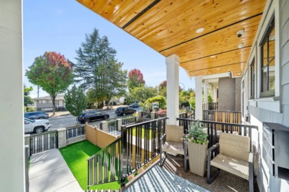 1 2749 E 54th Avenue, Vancouver, BC, Vancouver — Half Duplex for sale