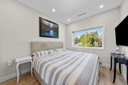 Guest Bathroom Photo of 1 2749 E 54th Avenue, Vancouver, BC