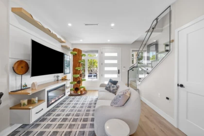 Pantry Photo of 1 2749 E 54th Avenue, Vancouver, BC
