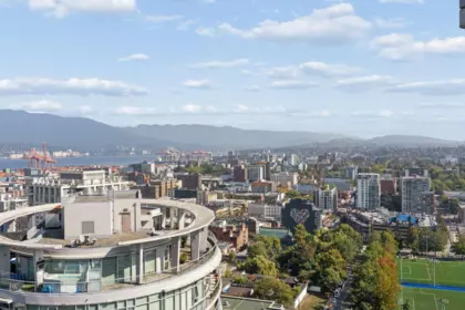 Hot Tub / Spa Photo of 3505 688 Abbott Street, Vancouver, BC