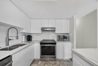 Kitchen Photo of 1502 10082 148 Street, Surrey, BC