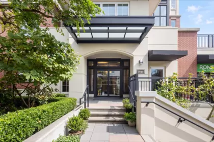 Exterior Rear Photo of 205 2940 King George Boulevard, Surrey, BC