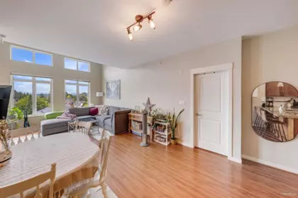 Kitchen Island Photo of 417 12350 Harris Road, Pitt Meadows, BC