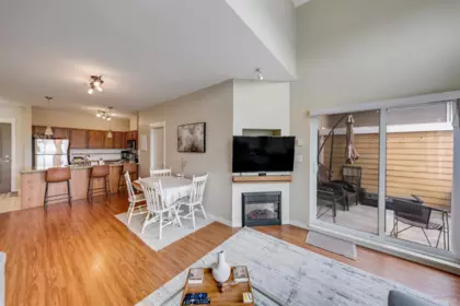 Mudroom Photo of 417 12350 Harris Road, Pitt Meadows, BC