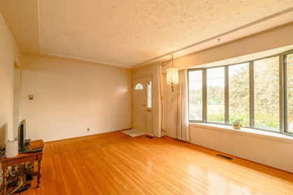 4638 Royal Oak Avenue, Burnaby, BC, Burnaby — Single Family Residence for sale