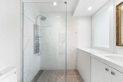 Mudroom Photo of 4 230 W 16th Street, North Vancouver, BC