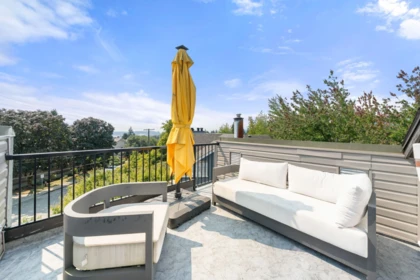 Swimming Pool Photo of 4 230 W 16th Street, North Vancouver, BC