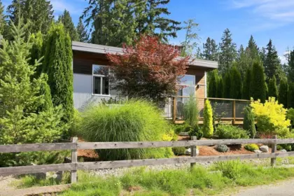 Front Yard Photo of 884 Trower Lane, Gibsons, BC