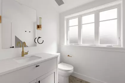 Pantry Photo of 1 326 W 14th Street, North Vancouver, BC
