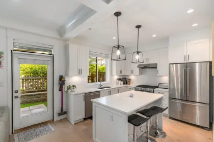 13 8425 Venture Way, Surrey, BC, Surrey — Townhouse for sale