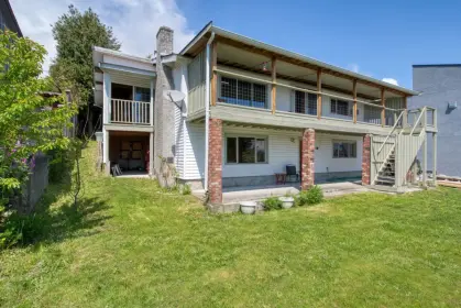 516 Abbs Road, Gibsons, BC, Gibsons — Single Family Residence for sale