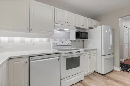204 5419 201a Street, Langley, BC, Langley — Apartment/Condo for sale