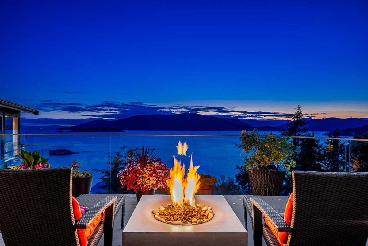 Basement Recreation Room Photo of 5134 Pitcairn Place, West Vancouver, BC