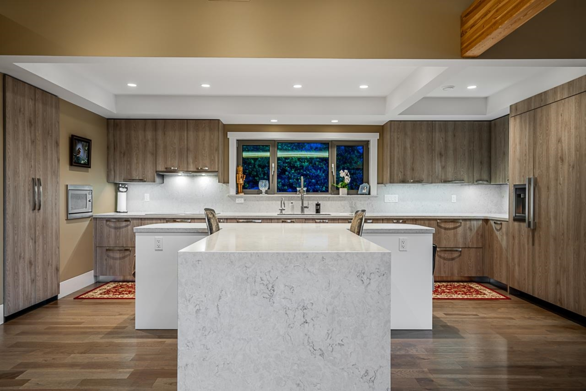 Breakfast Nook Photo of 5134 Pitcairn Place, West Vancouver, BC