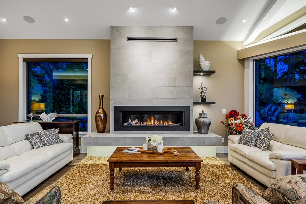 Kitchen Island Photo of 5134 Pitcairn Place, West Vancouver, BC