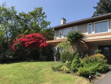 4572 Woodgreen Drive, West Vancouver, BC, West vancouver — Single Family Residence for sale