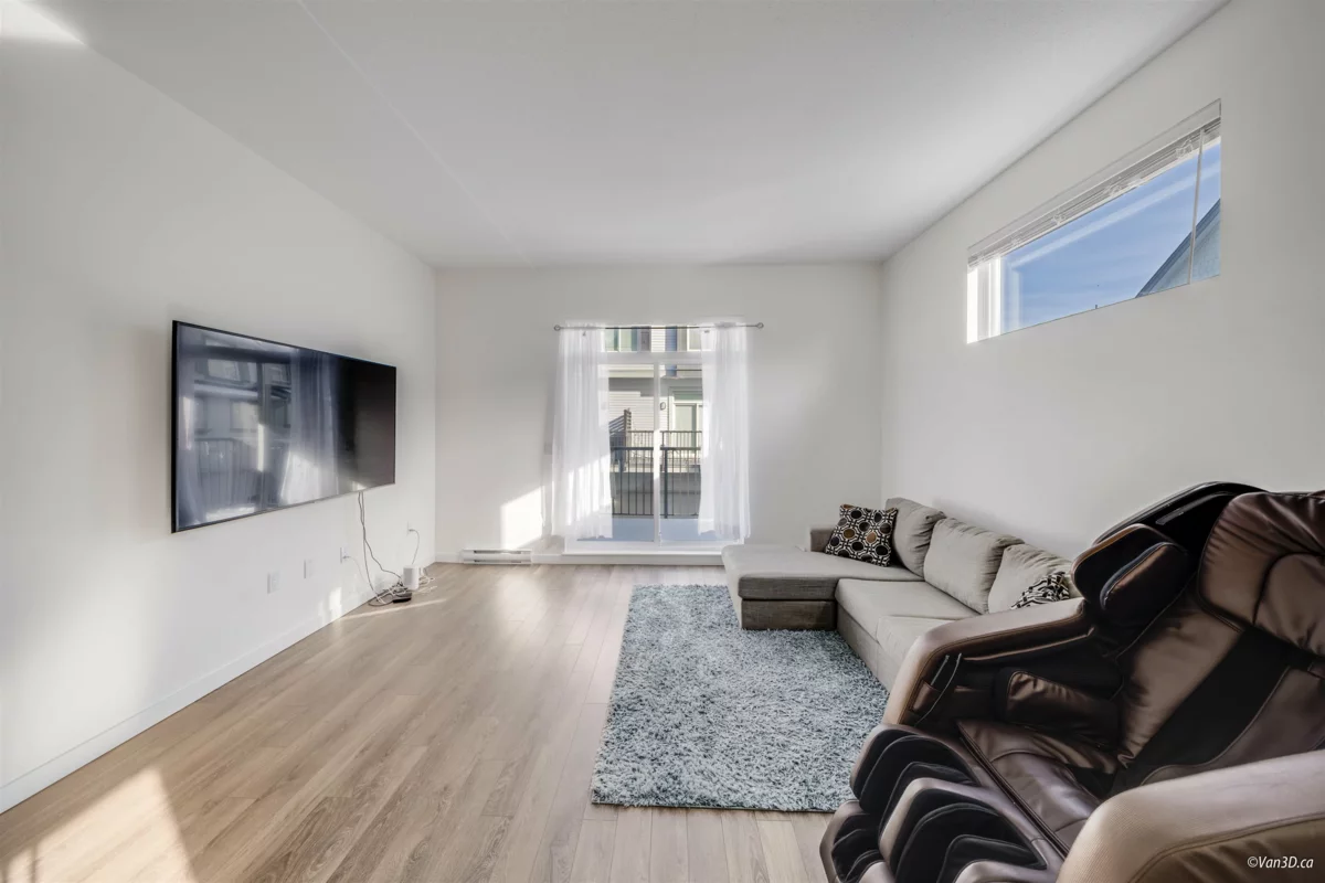 Walk-In Closet Photo of 57 15778 85 Avenue, Surrey, BC