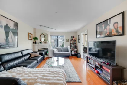 202 2505 E Broadway Avenue, Vancouver, BC, Vancouver — Apartment/Condo for sale