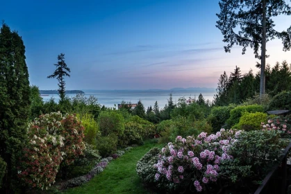Hot Tub / Spa Photo of 3898 Southridge Avenue, West Vancouver, BC