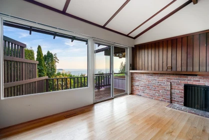 Staircase Photo of 3898 Southridge Avenue, West Vancouver, BC