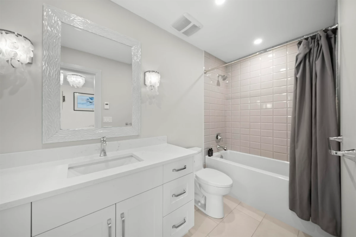 Laundry Room Photo of 1340 224 Street, Langley, BC