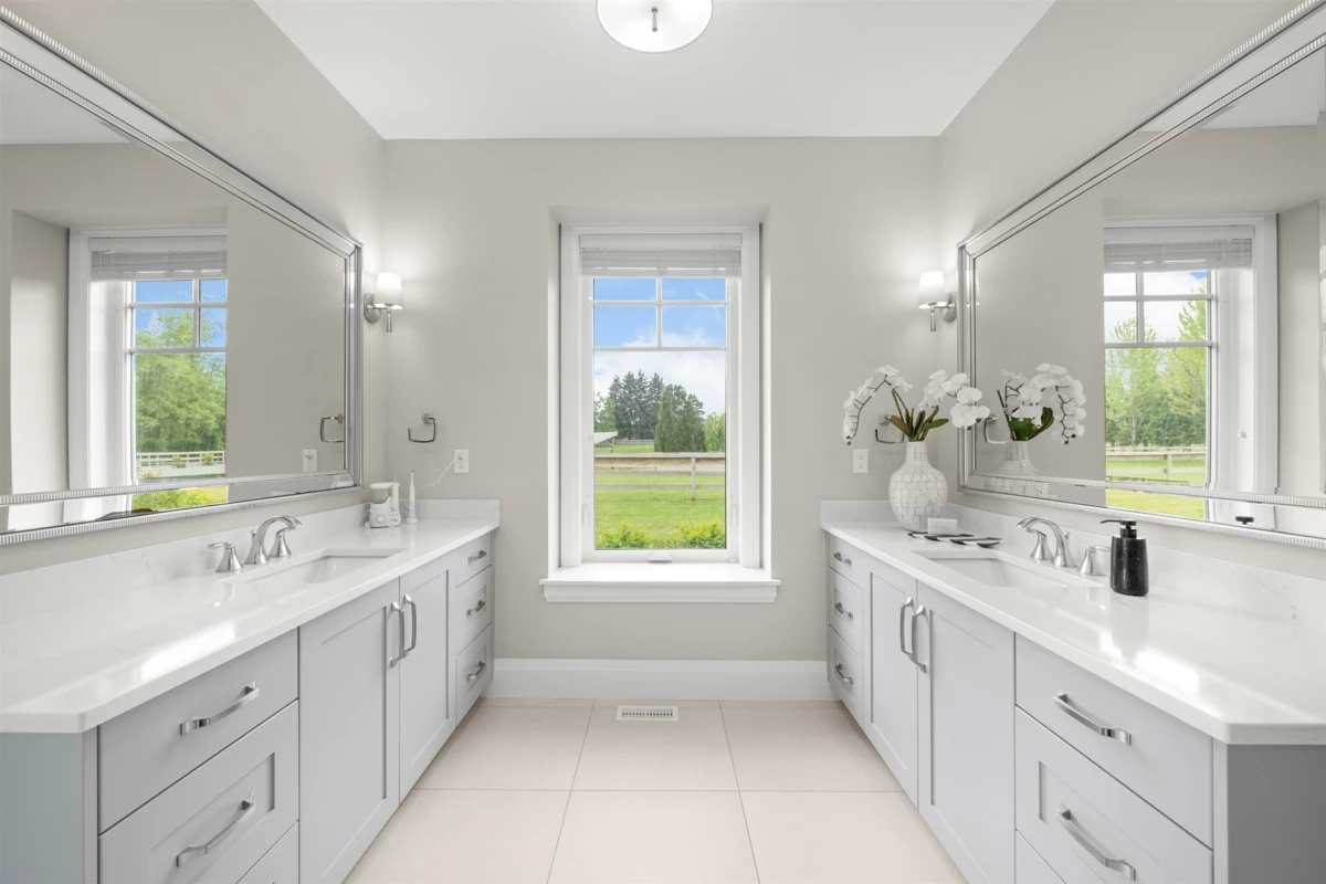 Powder Room Photo of 1340 224 Street, Langley, BC