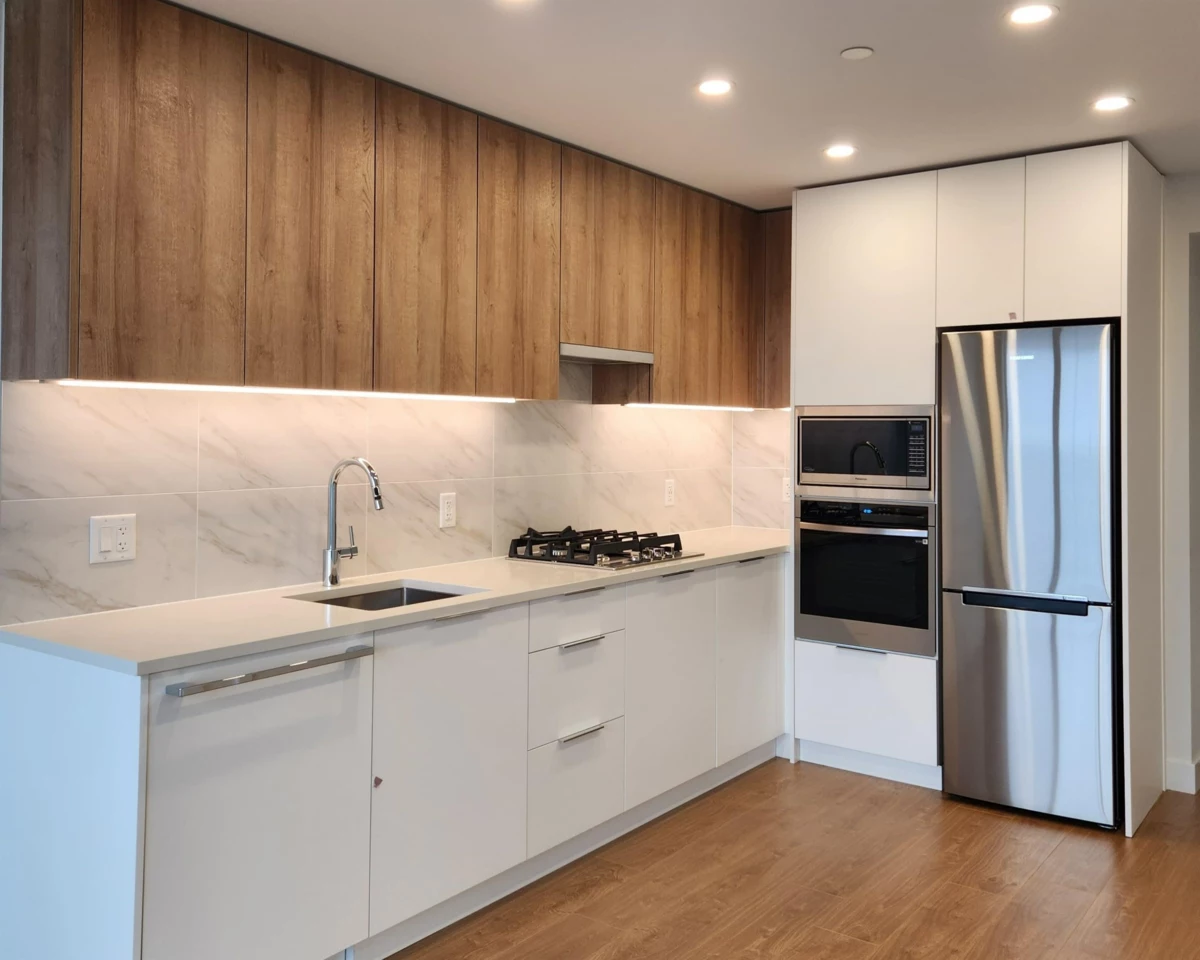 Kitchen Photo of 1905 13387 Old Yale Road, Surrey, BC
