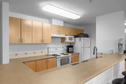 201 15220 Guildford Drive, Surrey, BC, Surrey — Apartment/Condo for sale