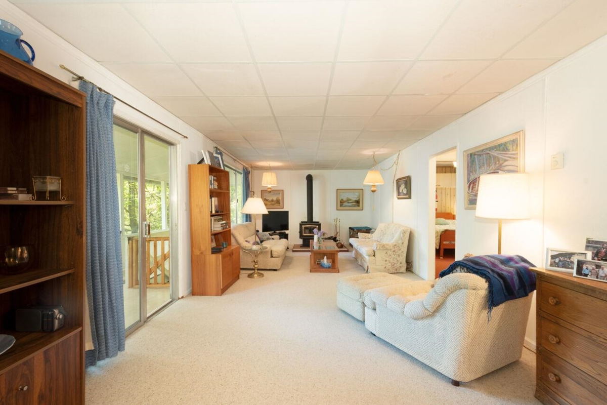 Living Room Photo of 508 Collins Road, Bowen Island, BC
