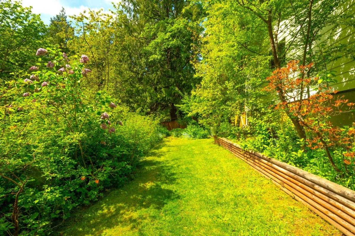 Mudroom Photo of 508 Collins Road, Bowen Island, BC