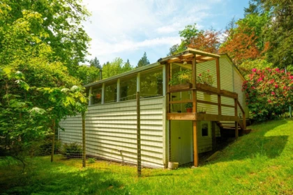 Laundry Room Photo of 508 Collins Road, Bowen Island, BC
