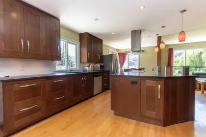 38874 Britannia Avenue, Squamish, BC, Squamish — Single Family Residence for sale