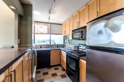 Kitchen Island Photo of 801 9280 Salish Court, Burnaby, BC