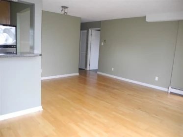 Primary Bathroom Photo of 801 9280 Salish Court, Burnaby, BC