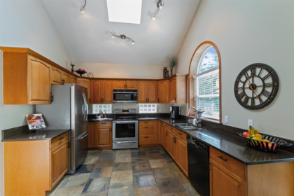 20584 89b Avenue, Langley, BC, Langley — Single Family Residence for sale