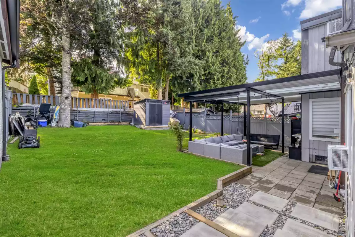 Basement Recreation Room Photo of 8025 139a Street, Surrey, BC