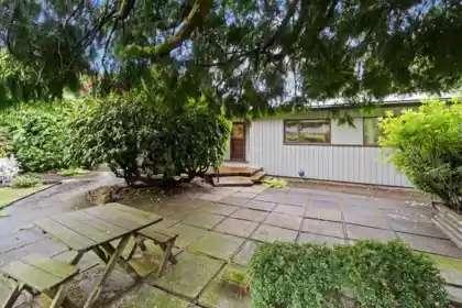 944 Stewart Avenue, Coquitlam, BC, Coquitlam — Single Family Residence for sale