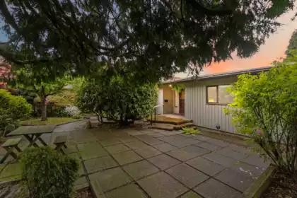 944 Stewart Avenue, Coquitlam, BC, Coquitlam — Single Family Residence for sale