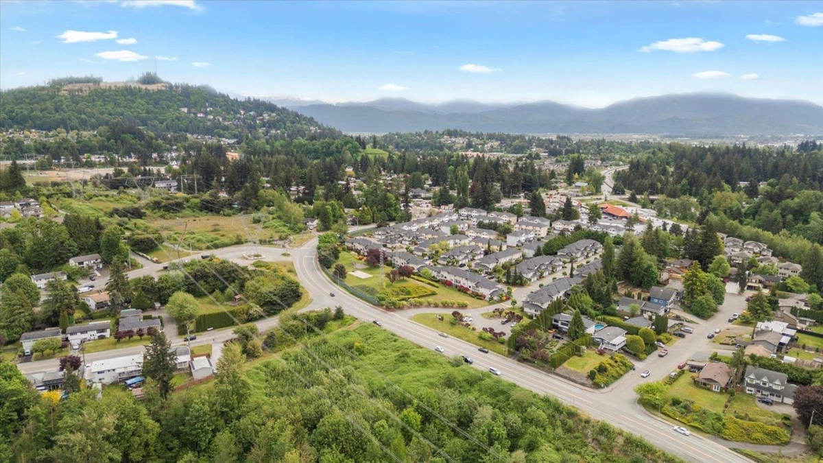 Mudroom Photo of 53 34332 Maclure Road, Abbotsford, BC