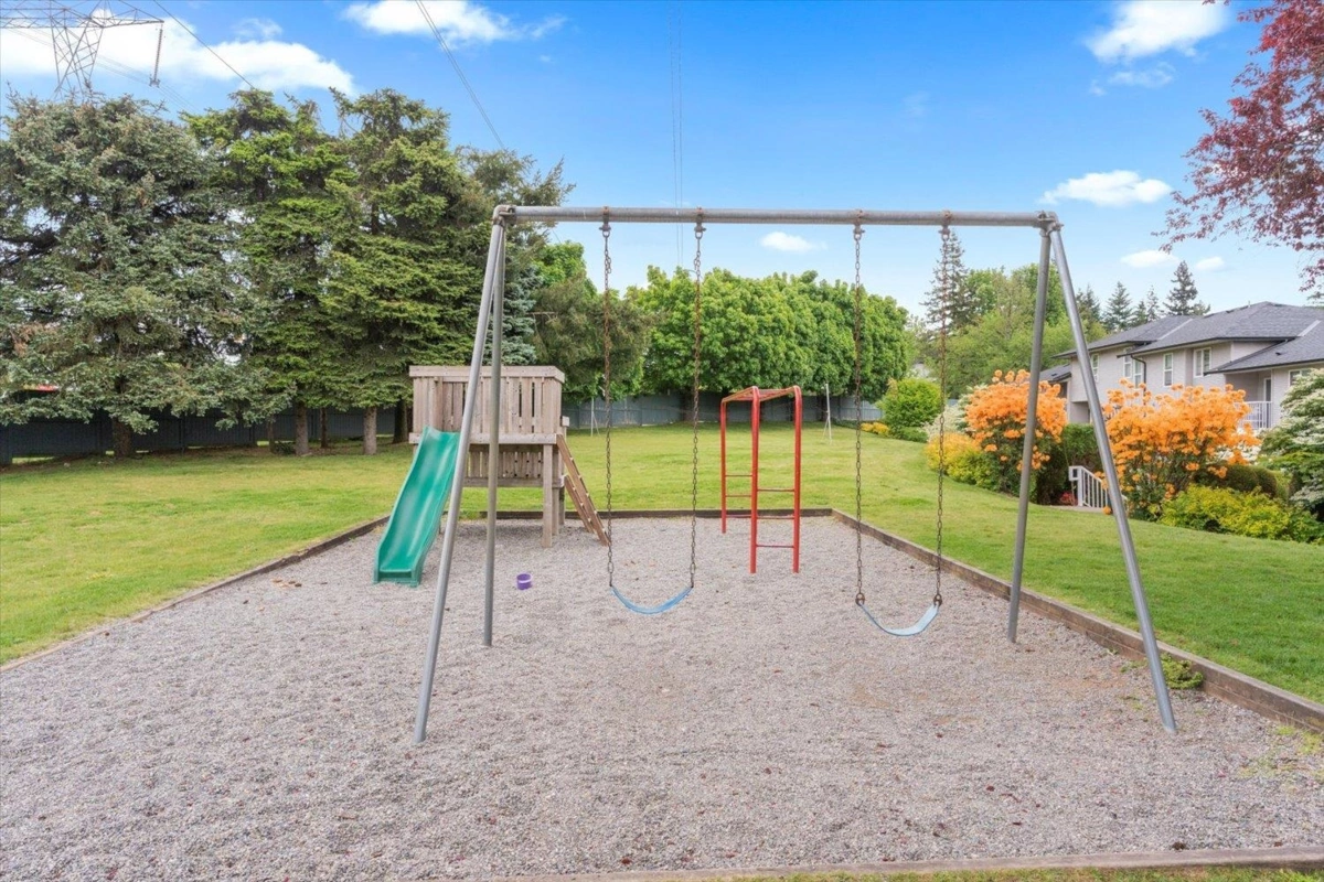 Staircase Photo of 53 34332 Maclure Road, Abbotsford, BC