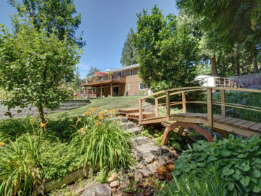 3187 Mossy Rock Road, Roberts Creek, BC, Roberts Creek — Single Family Residence for sale