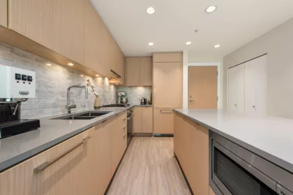 218 9233 Odlin Road, Richmond, BC, Richmond — Apartment/Condo for sale